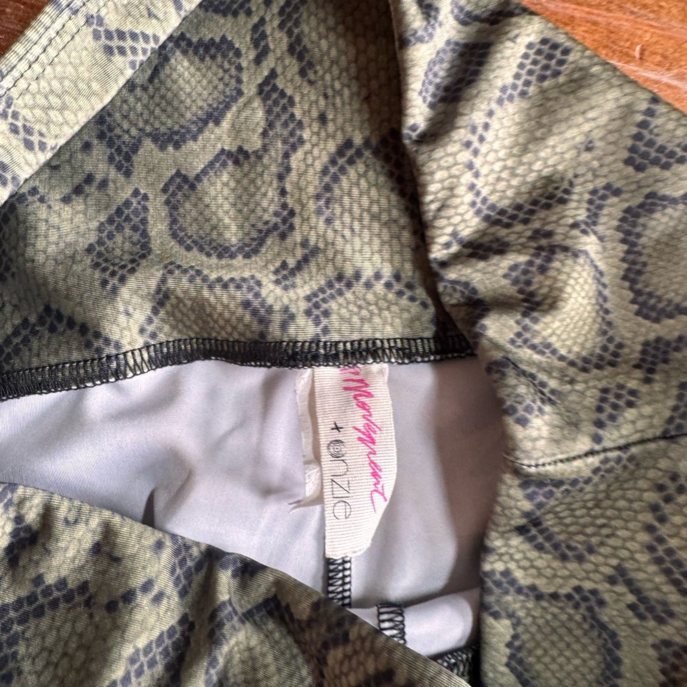 Green Snake Print Flare Pants - Picture 3 of 8